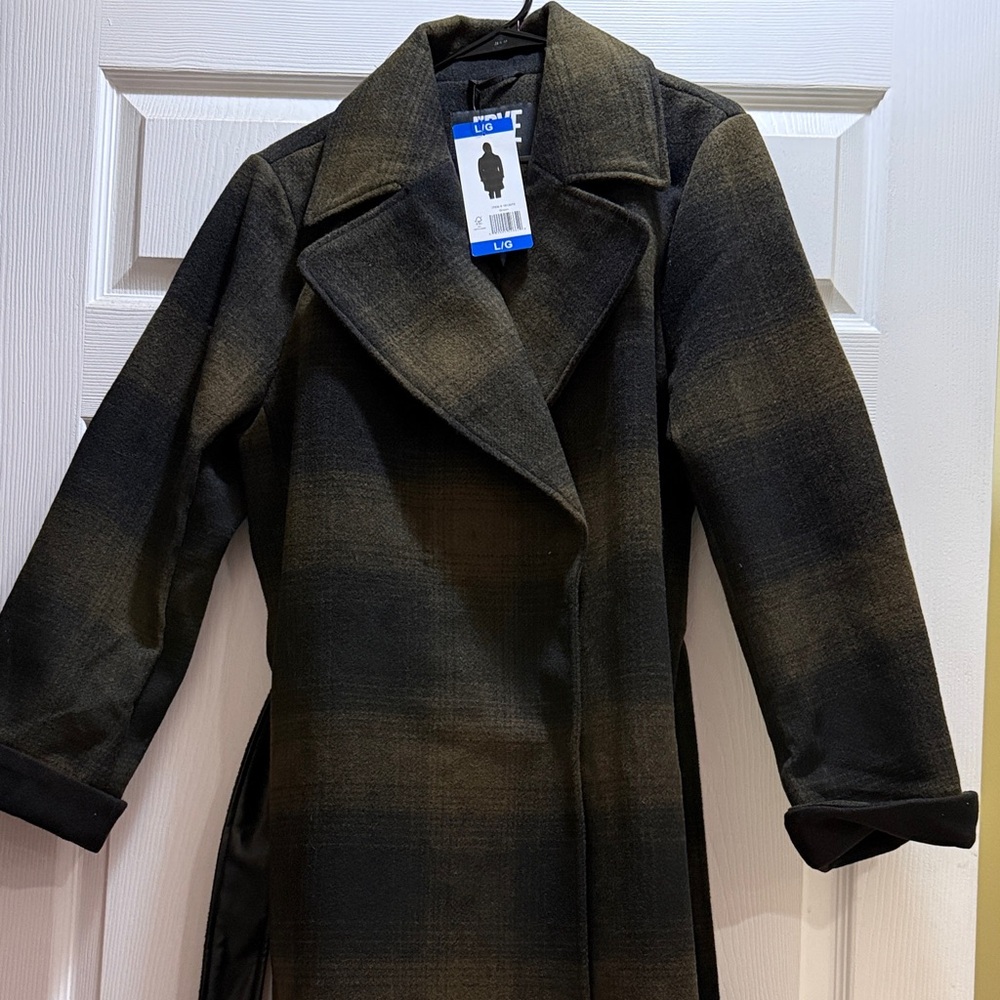 Frye Black and Green Coat NWT Size Large